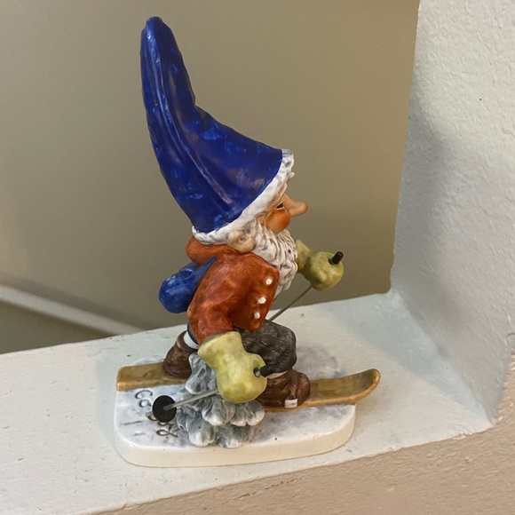Goebel Gnome Ski Figurine . Co Boy No Chips or Cracks. Germany. - Picture 5 of 6